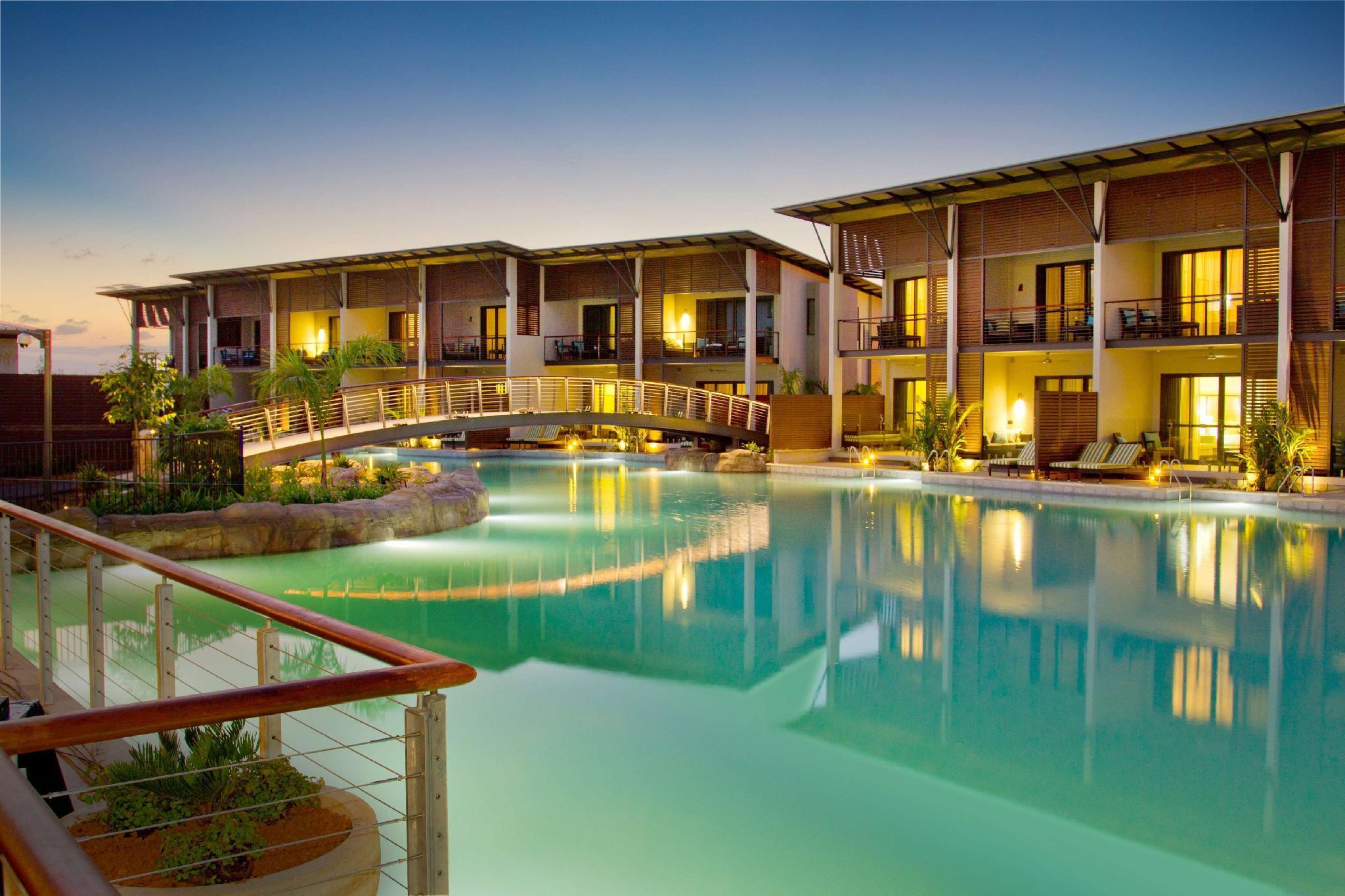 مندل بيتش كاسينو ومنتجع داروين المظهر الخارجي الصورة The swimming pool at the resort