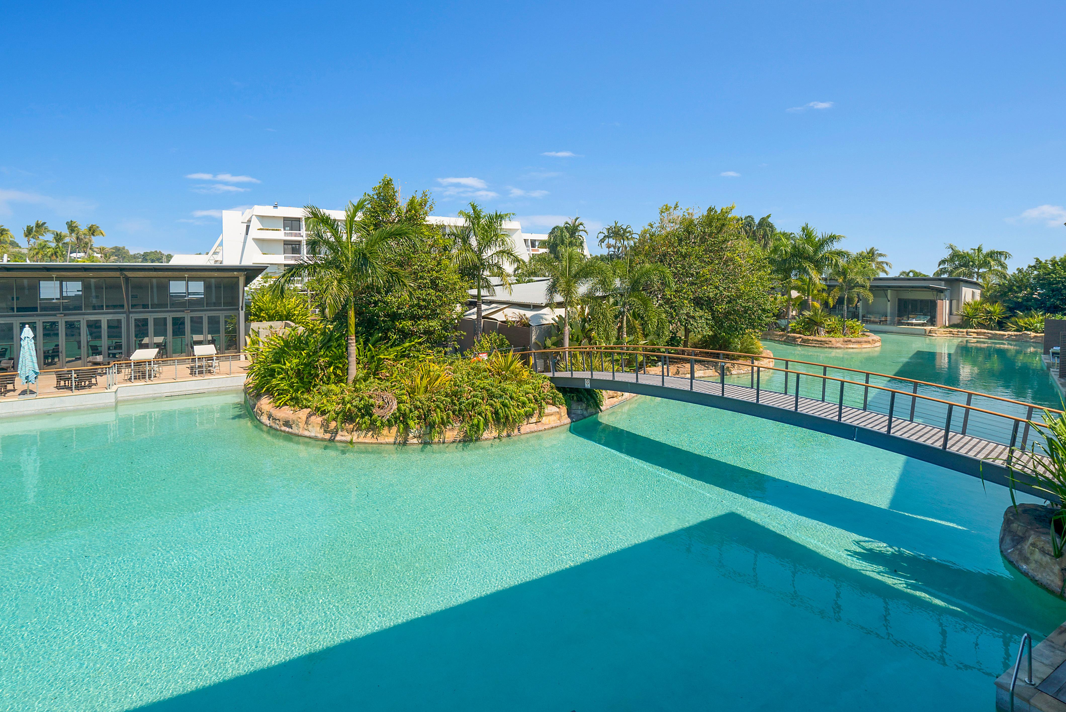 مندل بيتش كاسينو ومنتجع داروين المظهر الخارجي الصورة The pool at Peppers Mantra on Saltwater Island