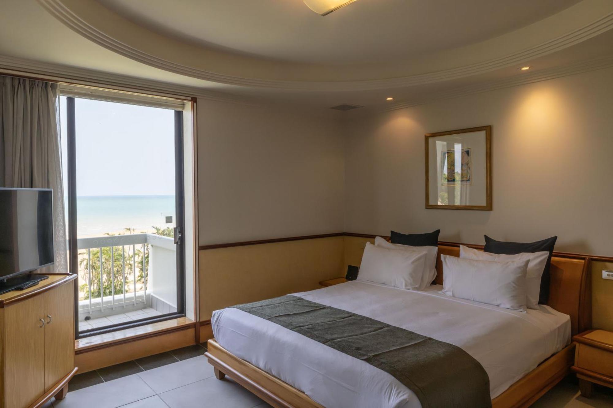 مندل بيتش كاسينو ومنتجع داروين المظهر الخارجي الصورة A bedroom at the hotel