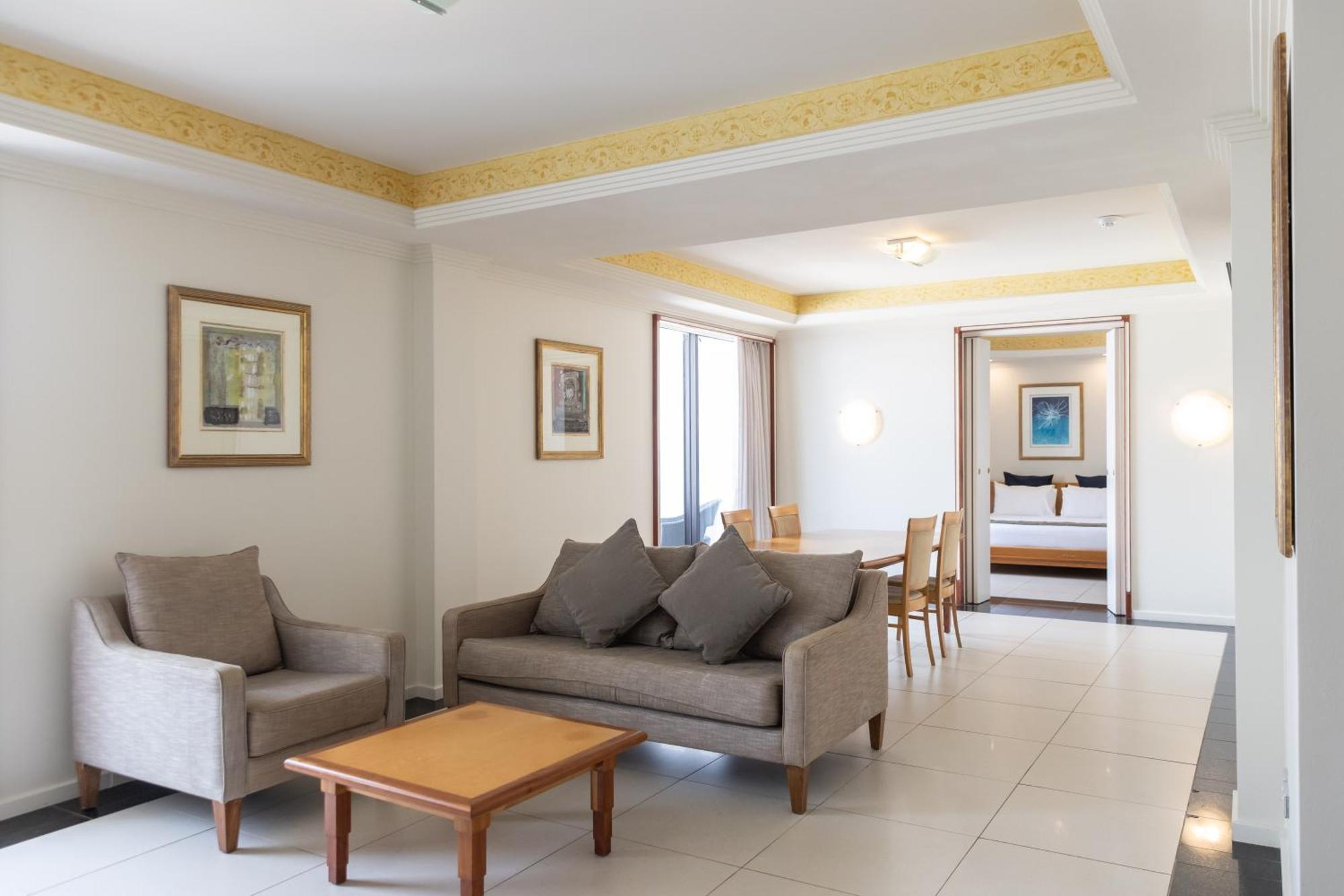 مندل بيتش كاسينو ومنتجع داروين المظهر الخارجي الصورة A suite at the hotel