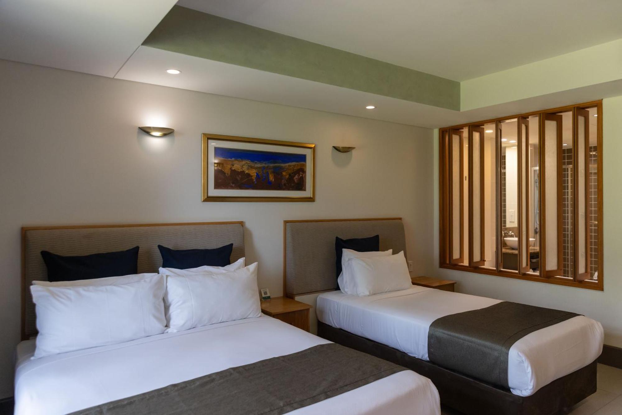مندل بيتش كاسينو ومنتجع داروين المظهر الخارجي الصورة A room at the hotel