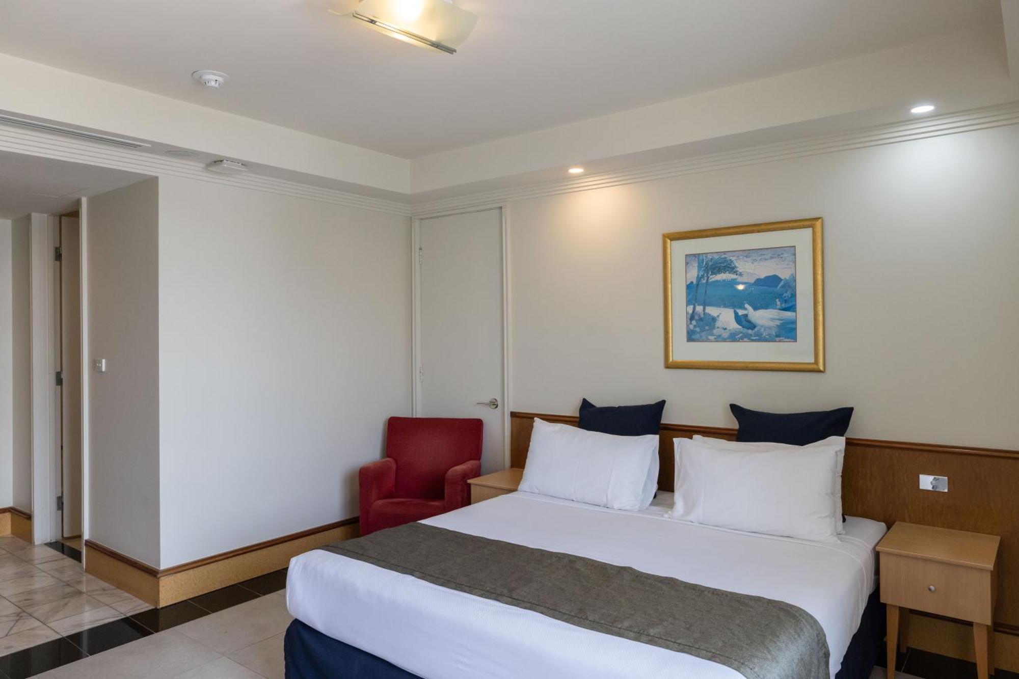 مندل بيتش كاسينو ومنتجع داروين المظهر الخارجي الصورة A room at the hotel